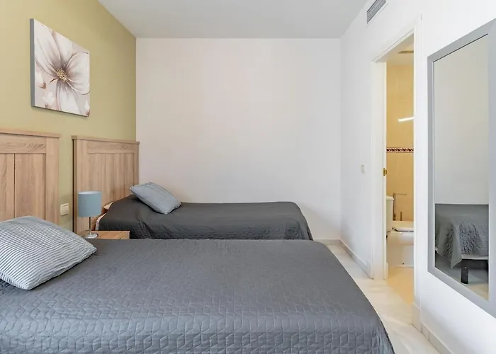 شقة 3 Bed Townhouse Close To The إِستيبونا