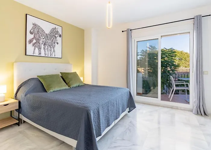 3 Bed Townhouse Close To The *