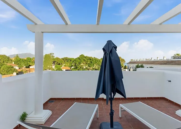 شقة 3 Bed Townhouse Close To The *