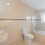 3 Bed Townhouse Close To The Apartment